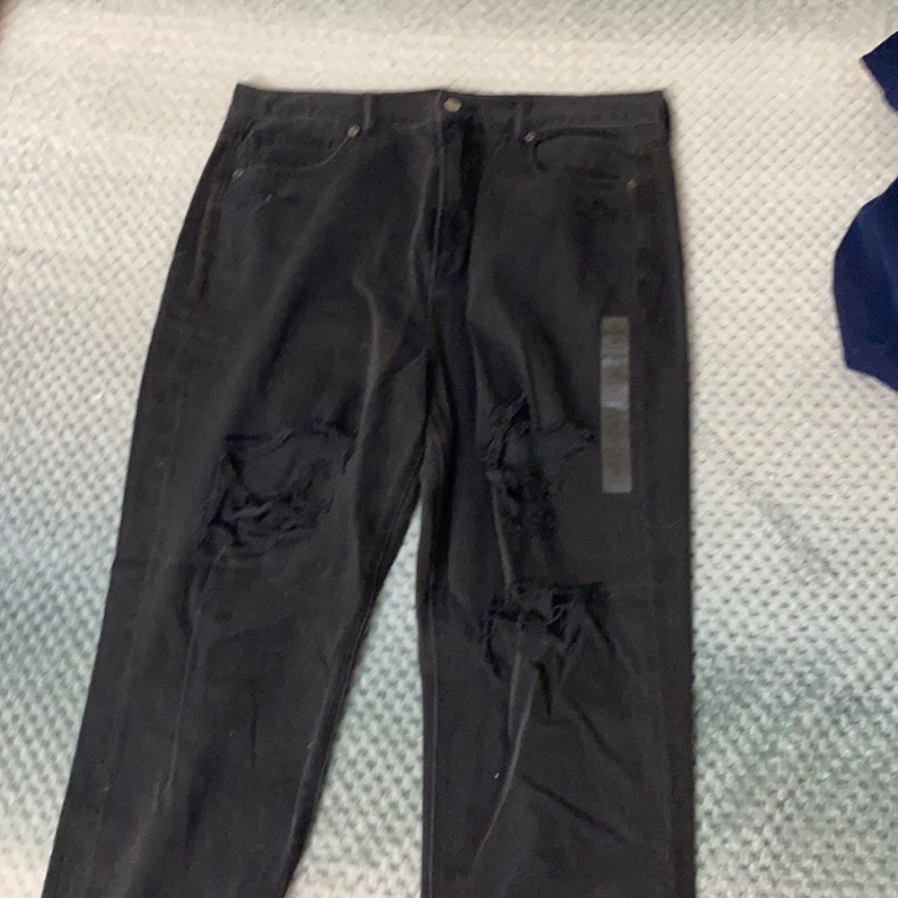 Ripped Black American Eagle High Rise Jeans